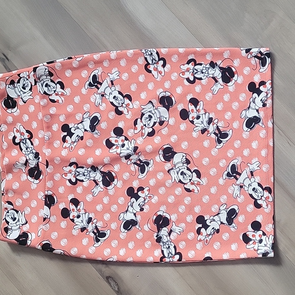 Lularoe Minnie Mouse skirt size Large